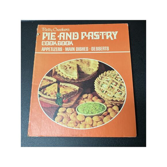 Vintage Betty Crocker’s Pie And Pastry Cookbook 2nd Printing 1972 W/ Photos - Picture 1 of 8